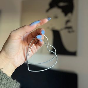 SILVER HEART HOOPS ✨🤍